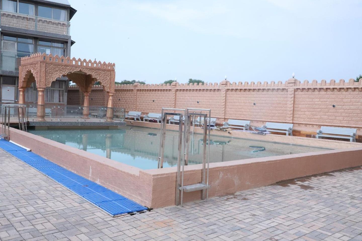 Shri Shiv Villa Resort Managed By Nishkalank Group Of Hotel & Resorts Sasan Gir Exterior photo